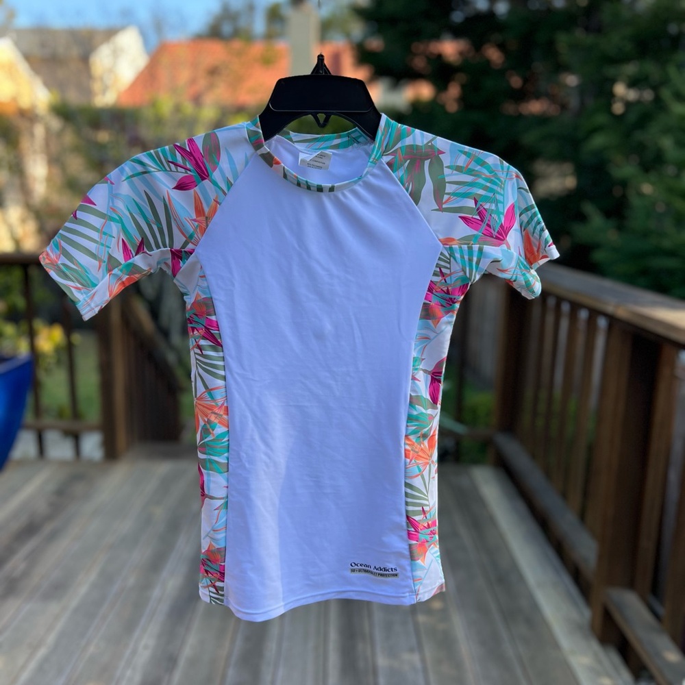 Ocean Pacific Floral Sleeve Rash Guard - UV Rash vests Women